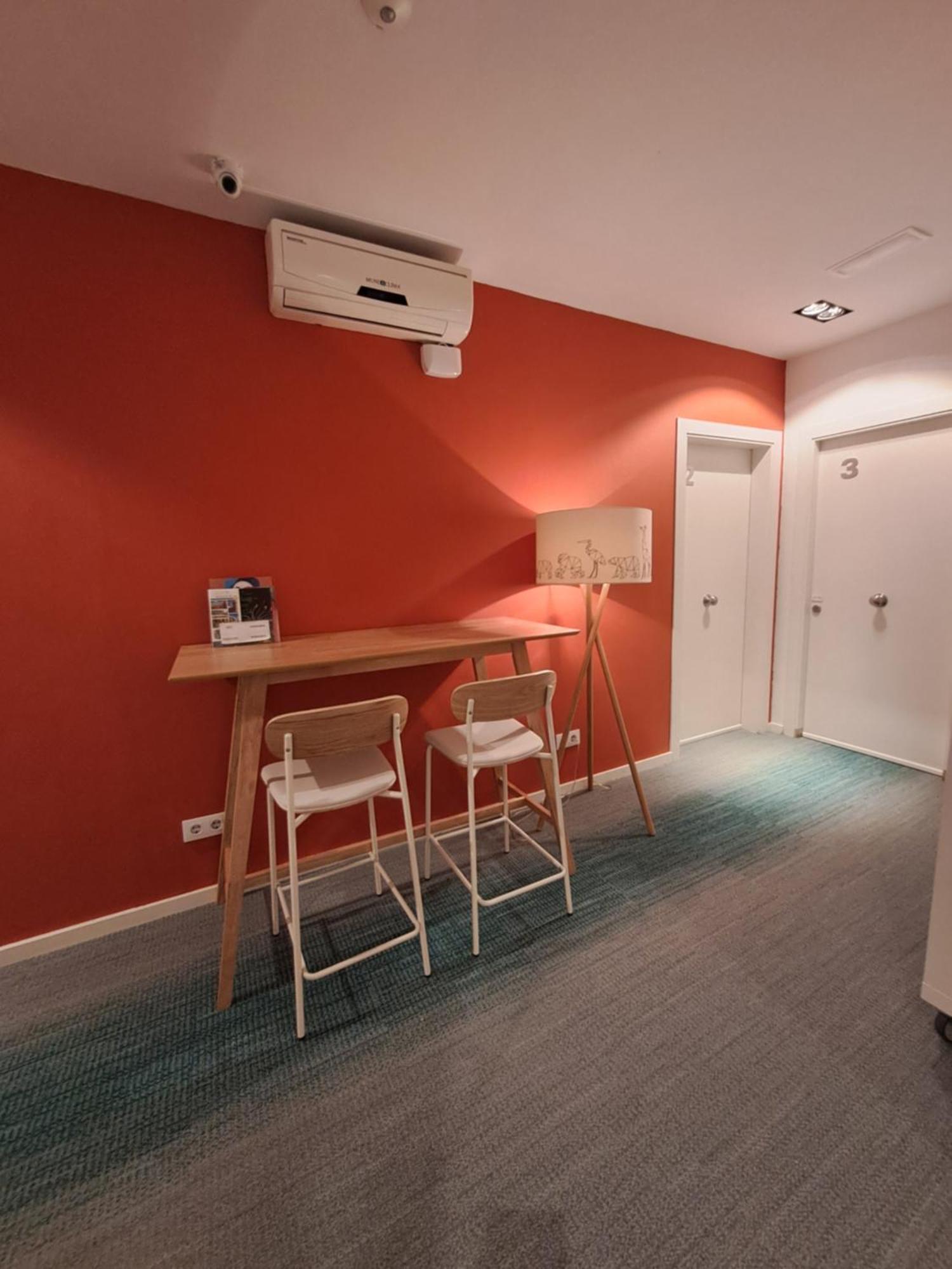 Hostal Barcelona Centro Bagian luar foto
