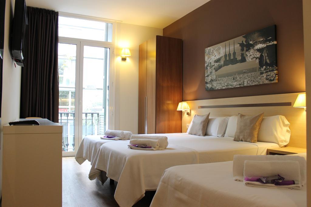 Hostal Barcelona Centro Bagian luar foto