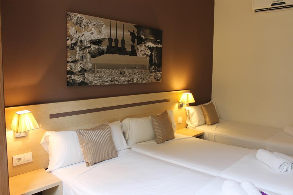Hostal Barcelona Centro Bagian luar foto