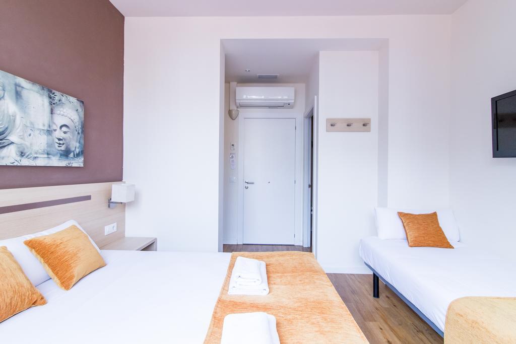 Hostal Barcelona Centro Bagian luar foto