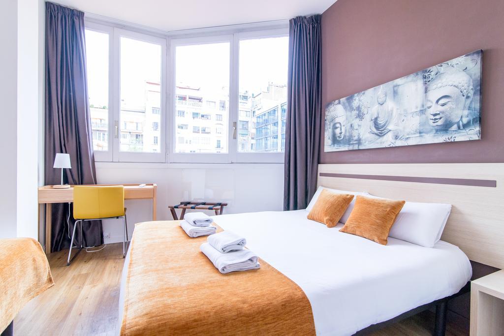 Hostal Barcelona Centro Bagian luar foto